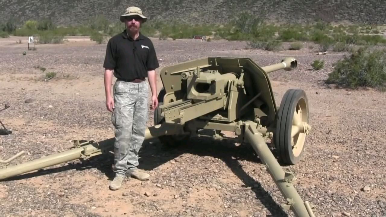 Pak-40德国75毫米反坦克炮射击